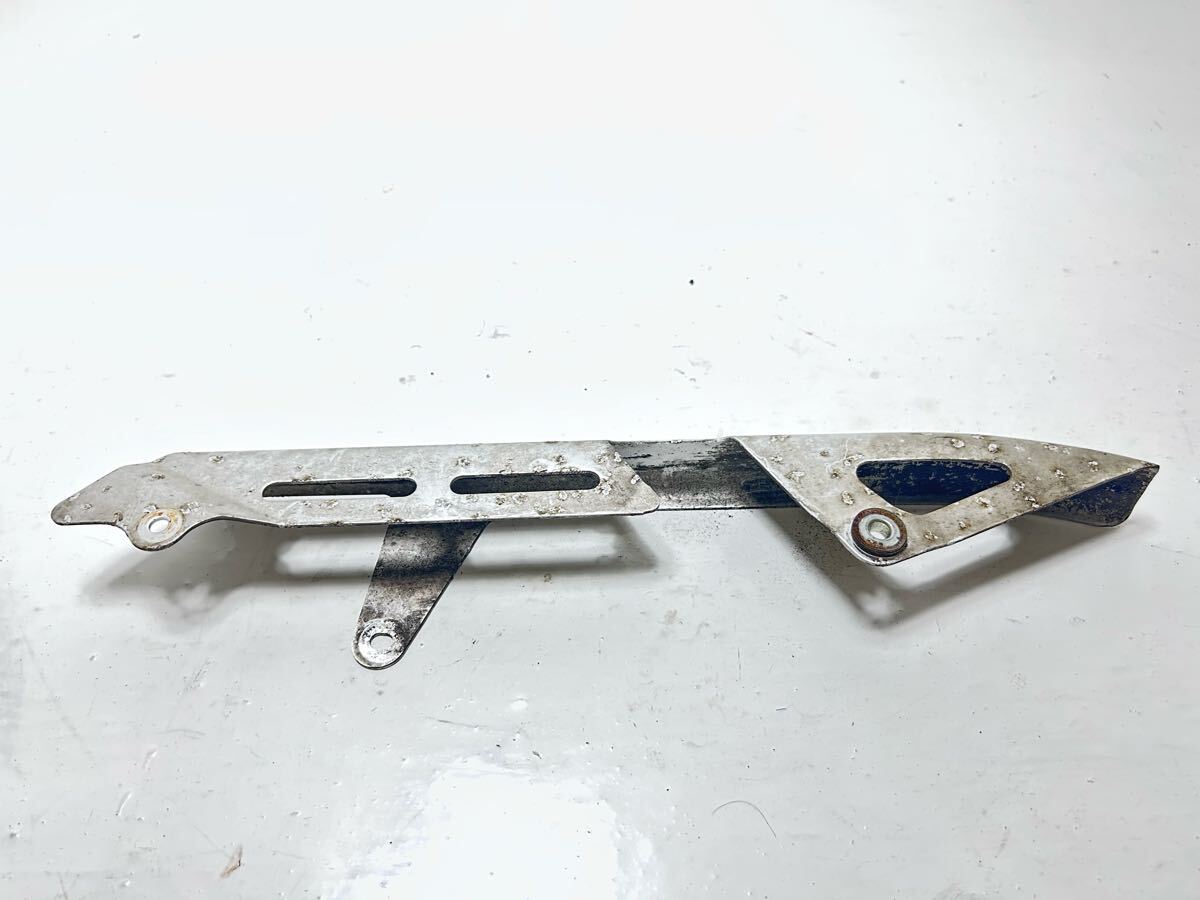 3405 カワサキ ゼファー400χ チェーンカバー ゼファーχ ZR400C '96年 初期型 Kawasaki 旧車 当時物 人気 チェーンケース 破損なし 純正拍卖