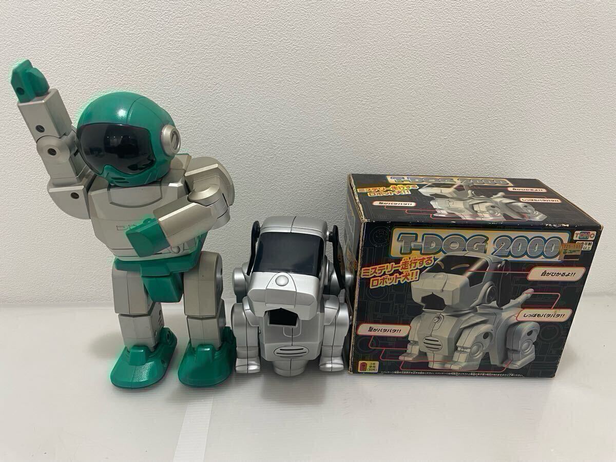 D(0612e8) ロボット まとめ売り TAKARA 2001 ダンスロボット DITTO グリーン/TOHO T-DOG 2000 犬型ロボット 2点 おもちゃ ★ジャンク品拍卖
