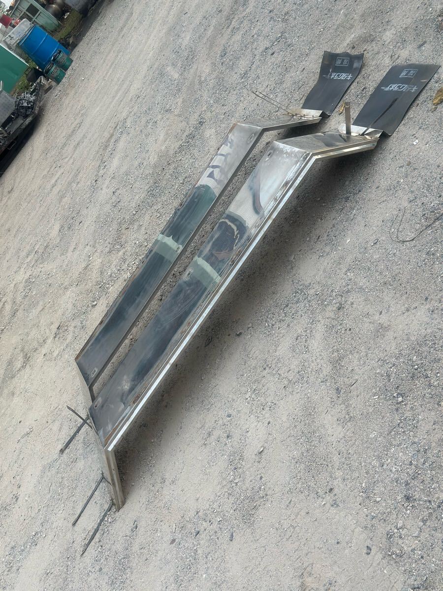 17-14 綺麗 純正 大型 ダンプ 泥除け フェンダー 10t ダンプ用 ステンレス ロングフェンダー リアフェンダー 泥除け 日野 ふそう ギガ 拍卖