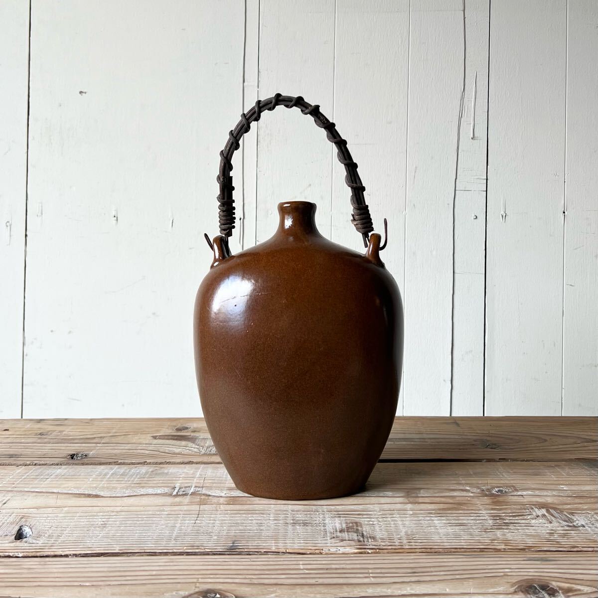 デッドストック 渋い 陶器の花器 古い酒入れ? 検: 花瓶 花器 花入 インテリア ビンテージ アンティーク 古道具 骨董品 時代物 和 設え拍卖