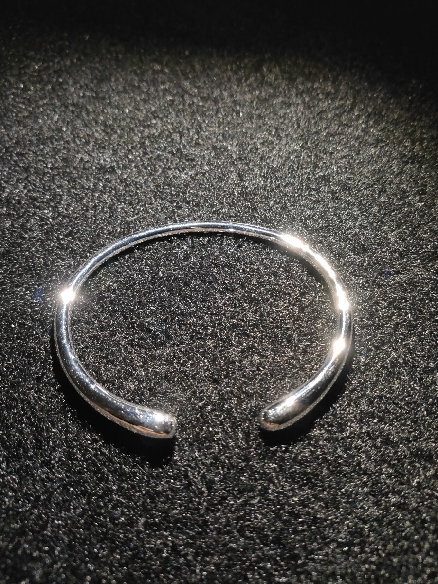 再入荷 人気 シルバー925 バングル ブレスレット 男女兼用 丸み シンプル シルバー拍卖