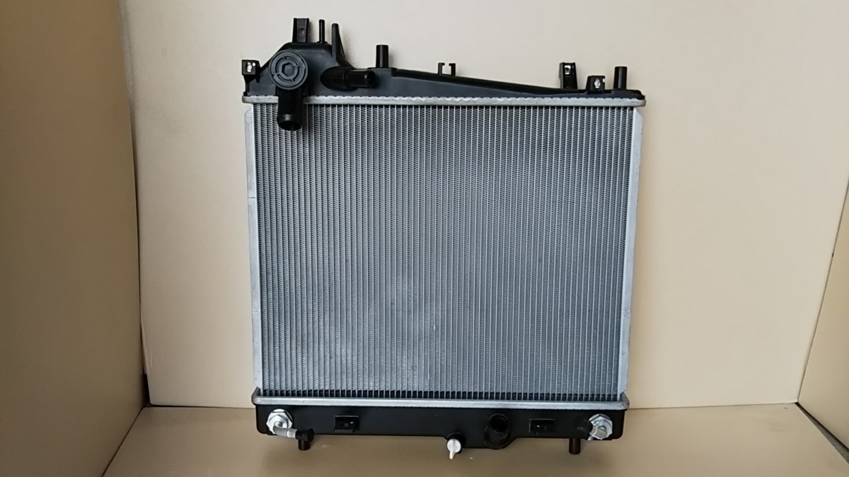 ラジエーター コンデンサー 2点セット NV100 クリッパー リオ DR17V DR17W 即納 ラジエター 21400-4A01G 27650-4A01A拍卖