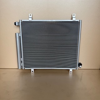 タウンボックス DS17W 新品 コンデンサー MQ517319拍卖