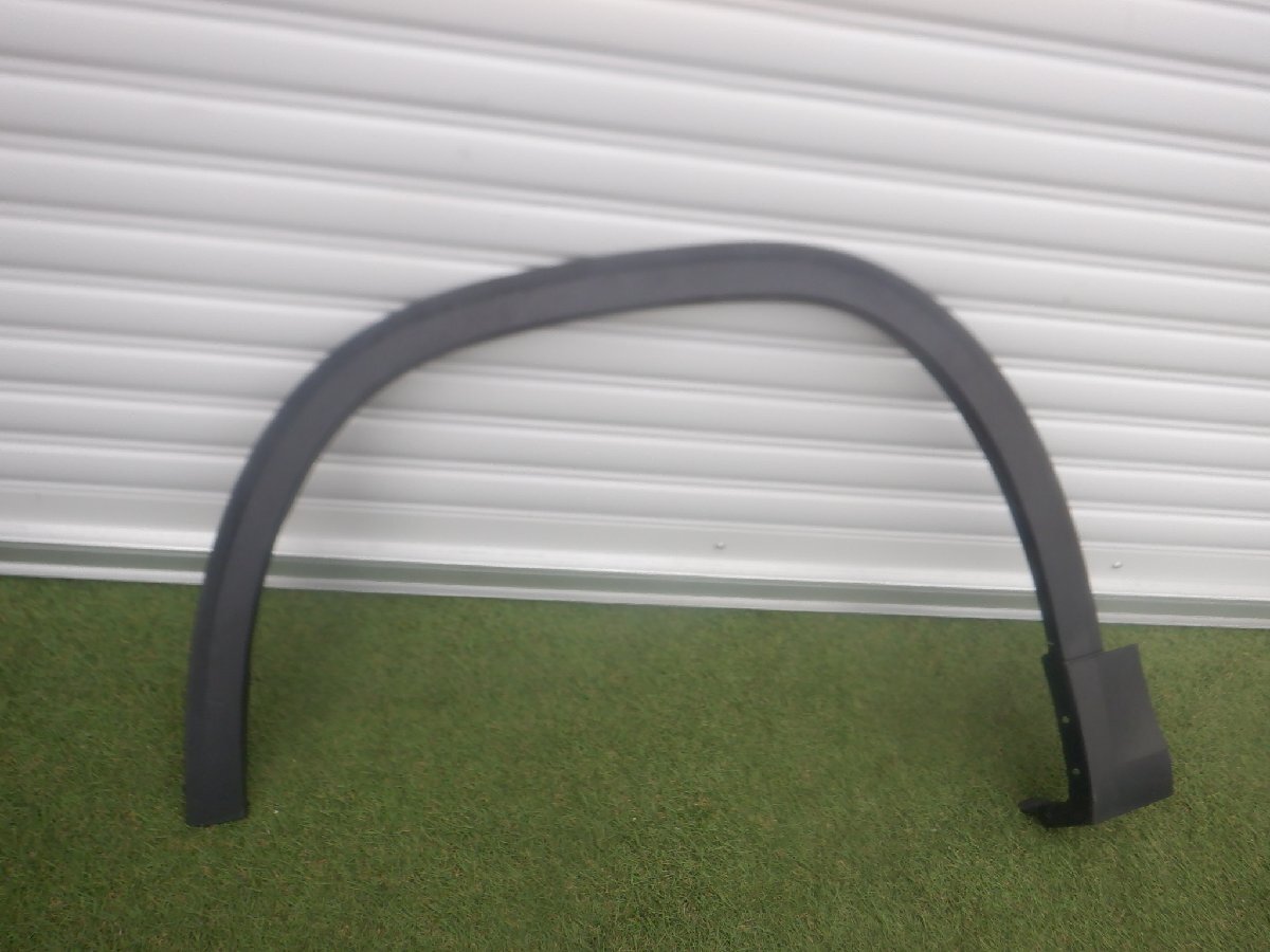 ベンツ純正 W247 H247 GLAクラス AMG フロント フェンダーモール 左側 A2478806704 m-25-7-104拍卖