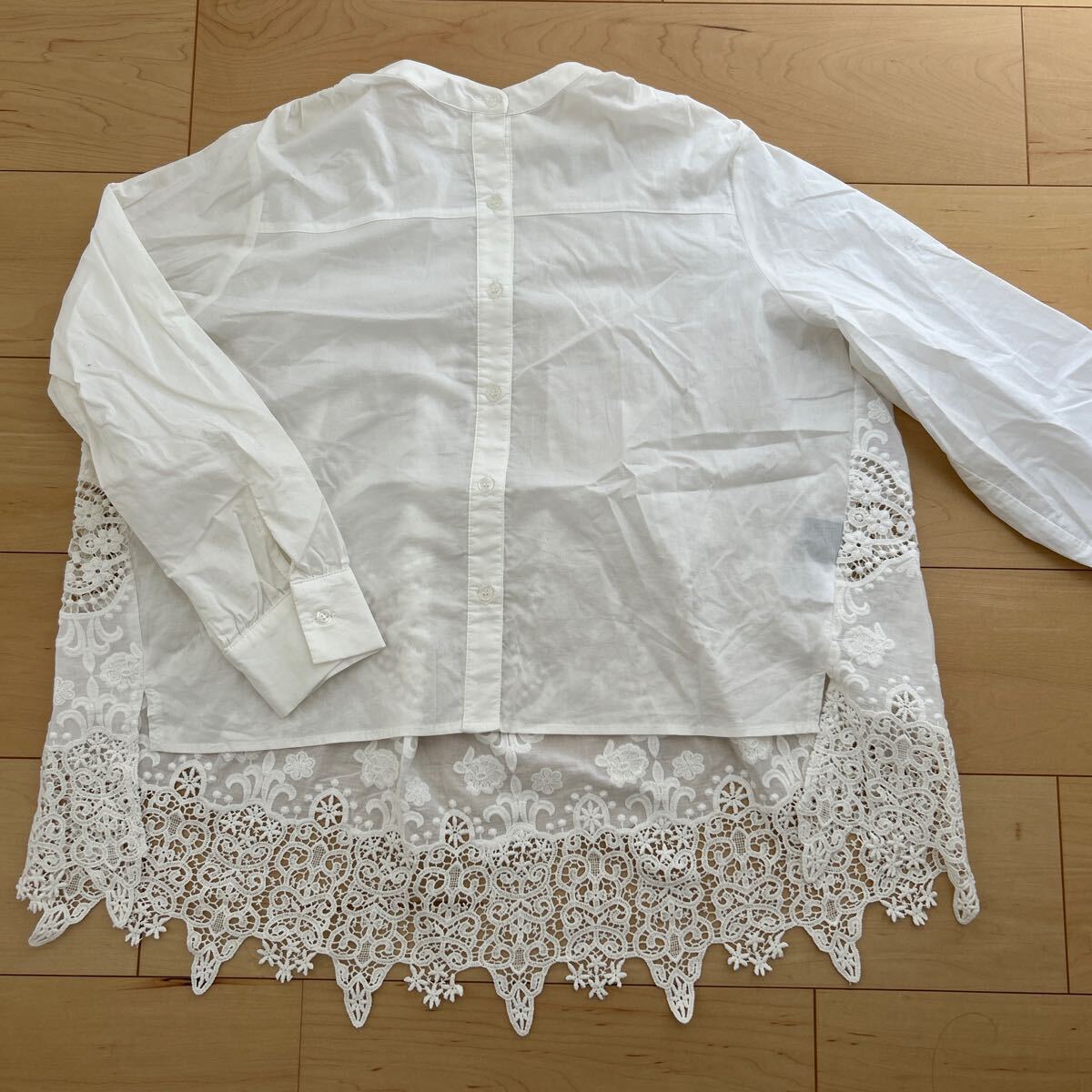 RESPIGHI-レスピーギ- ホワイト シャツ 白 ブラウス サイズ38 背面はレースで可愛い拍卖