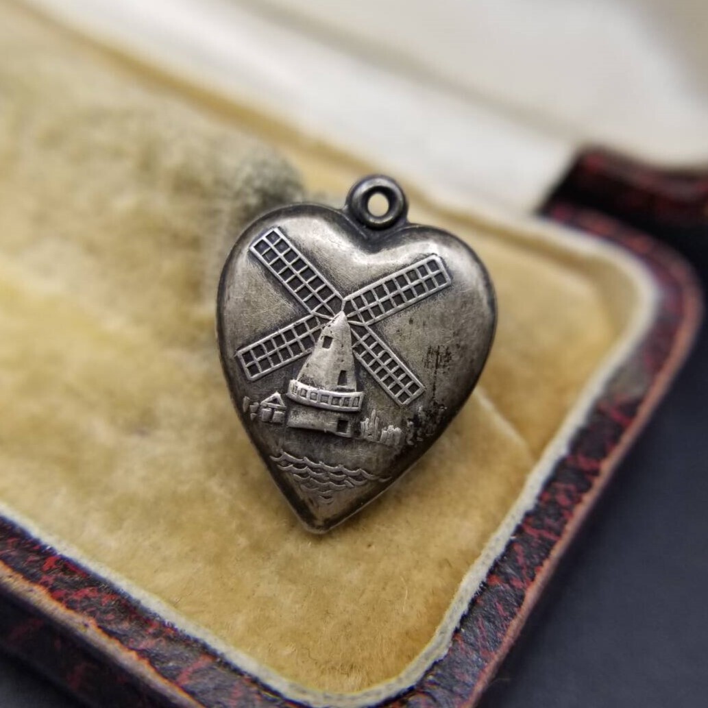 ヴィンテージ パフィーハートジュエリー オランダ風車 925 シルバー チャーム ペンダントヘッド 銀 レトロ Sweetheart Y23-X拍卖