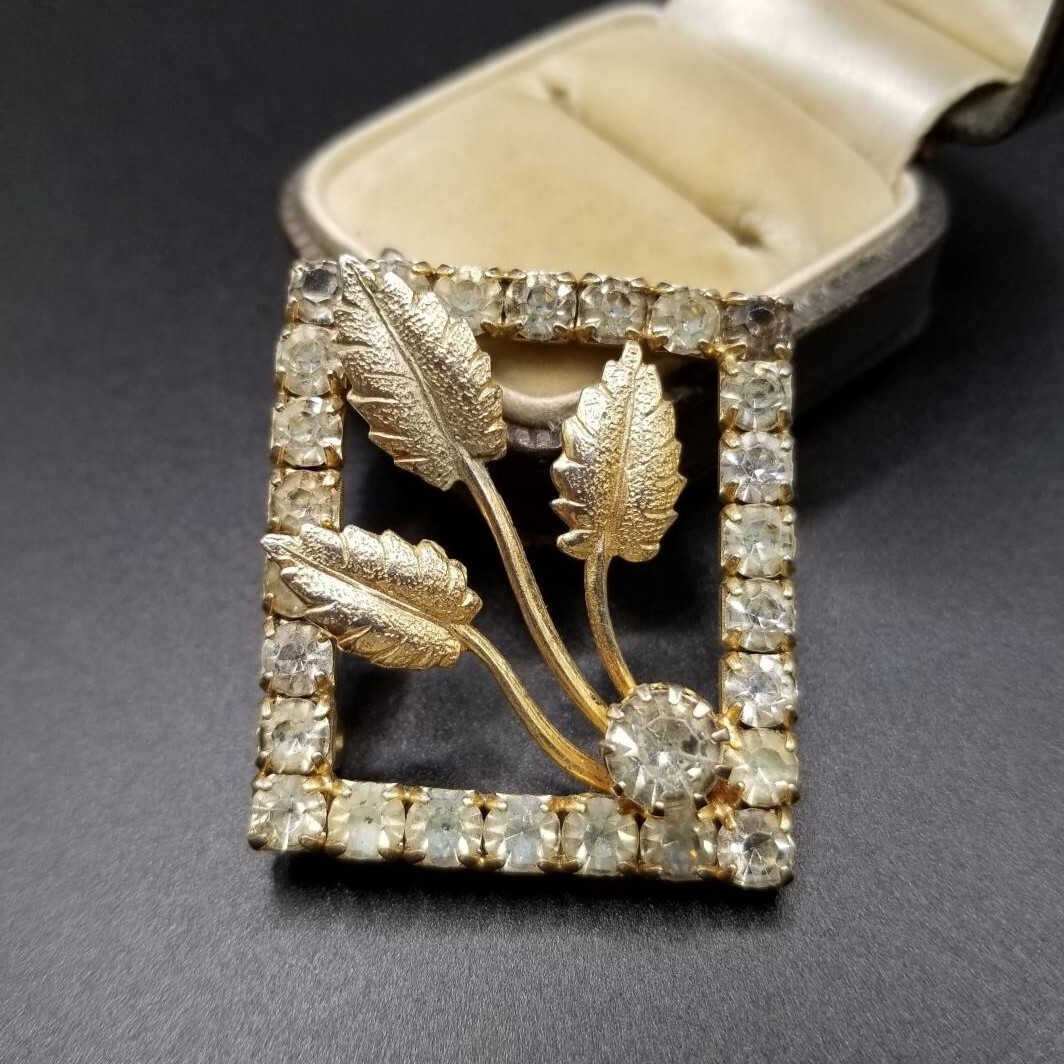 フローラル レクタングルフレーム ラインストーン装飾 ヴィンテージ ブローチ ゴールドトーン 植物モチーフ YAE17拍卖