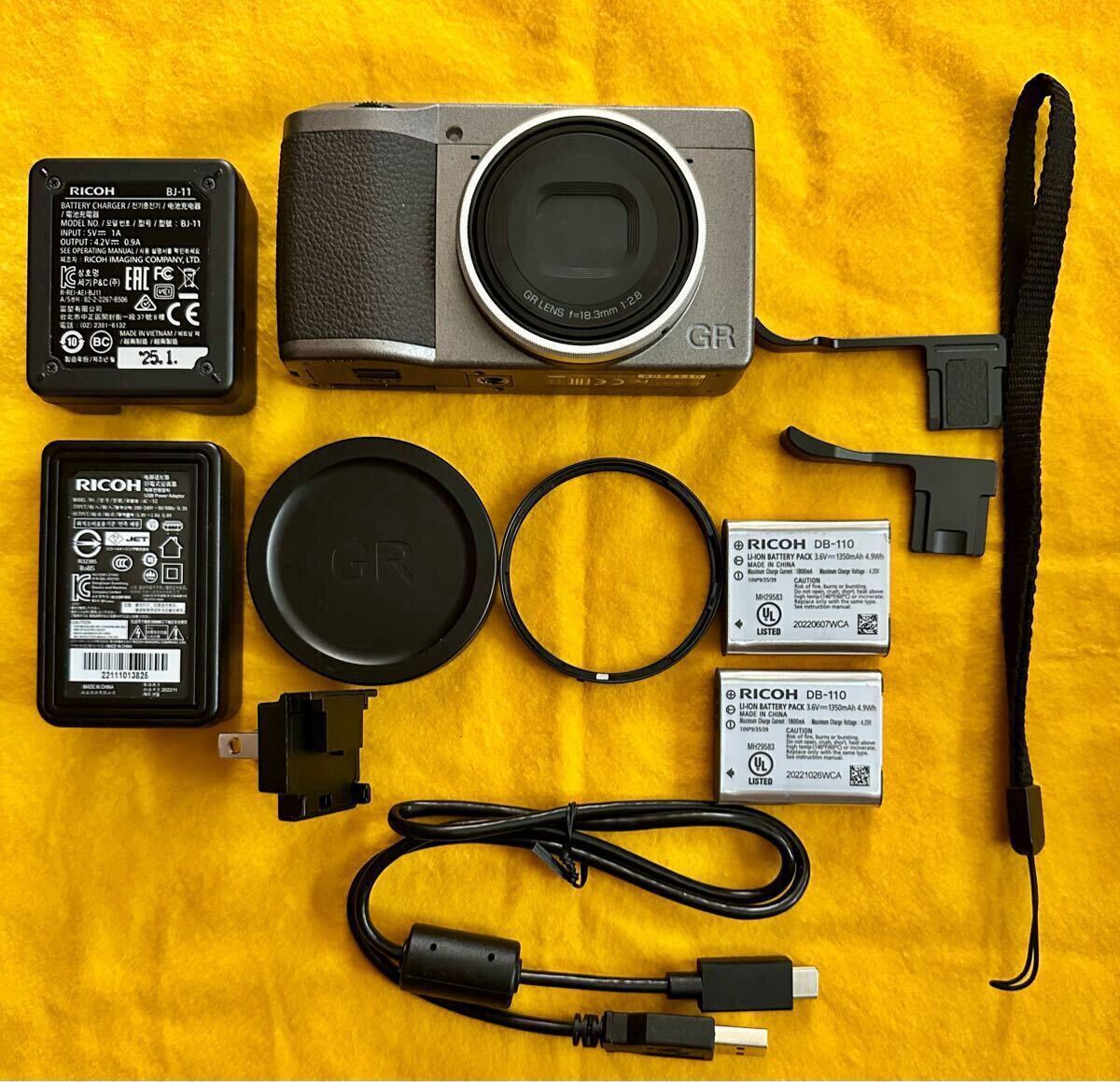 ★RICHO GR III Diary Edition /リコー GR3★予備バッテリー他 付属品あります★拍卖