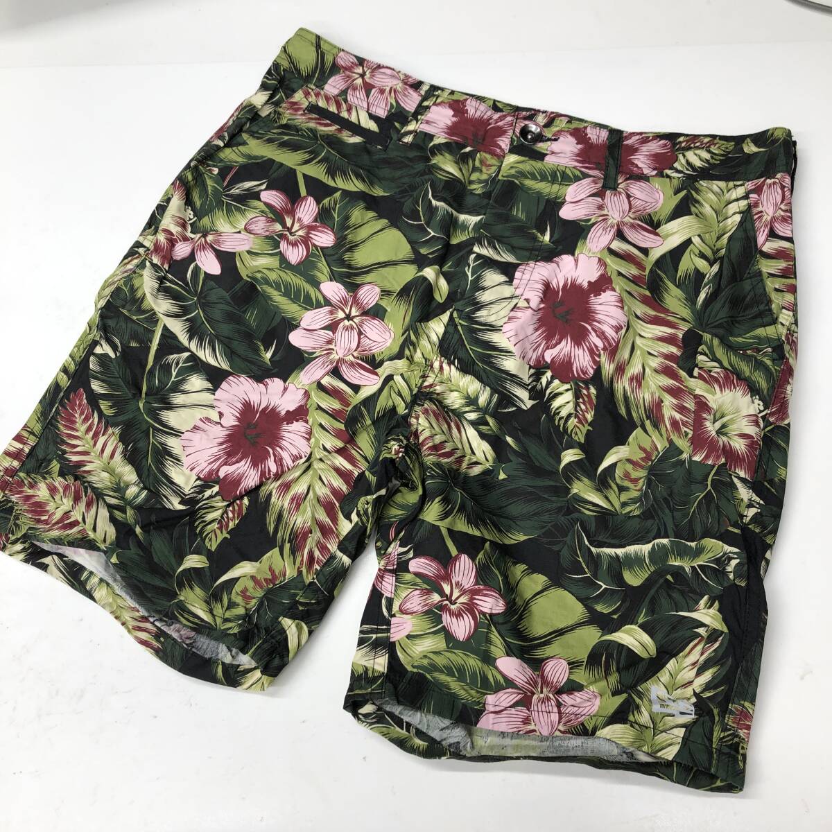 NEW ERA ニューエラ ハーフパンツ Mサイズ 花柄拍卖