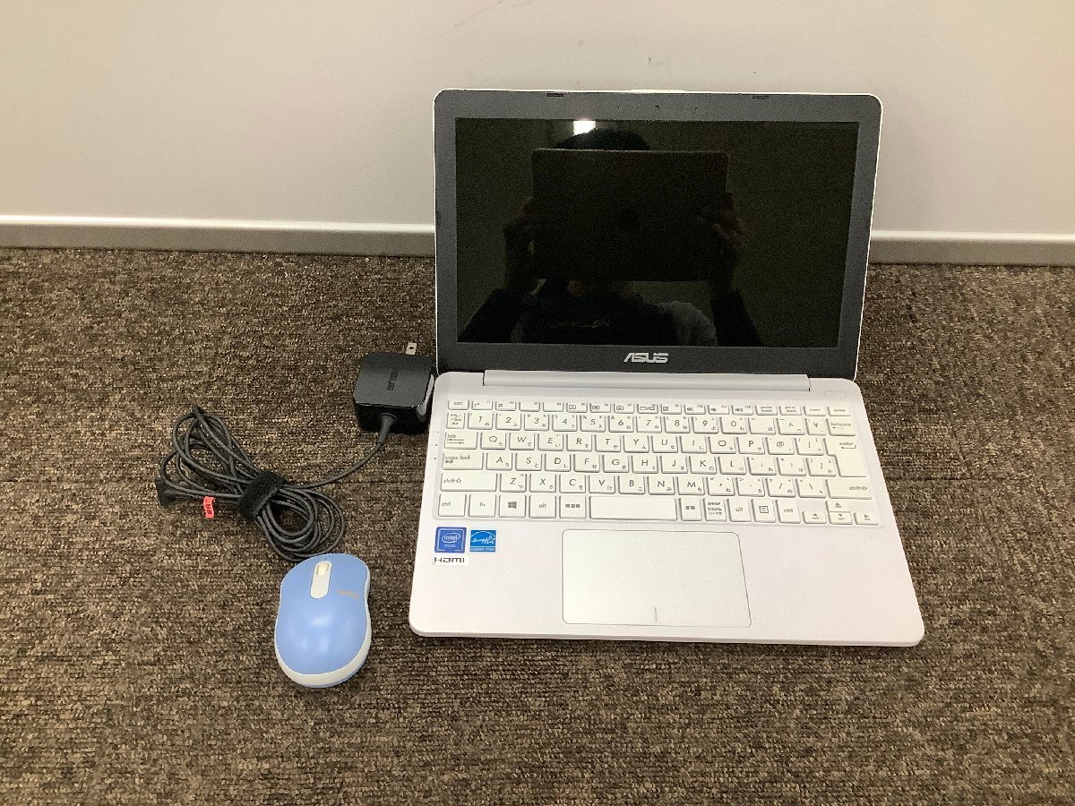ASUS パソコン E203M 9461D2W ノートブックPC 4GB RAM ストレージ58GB intel Celeron N4000 CPU@1.10GHz 2018年製造拍卖