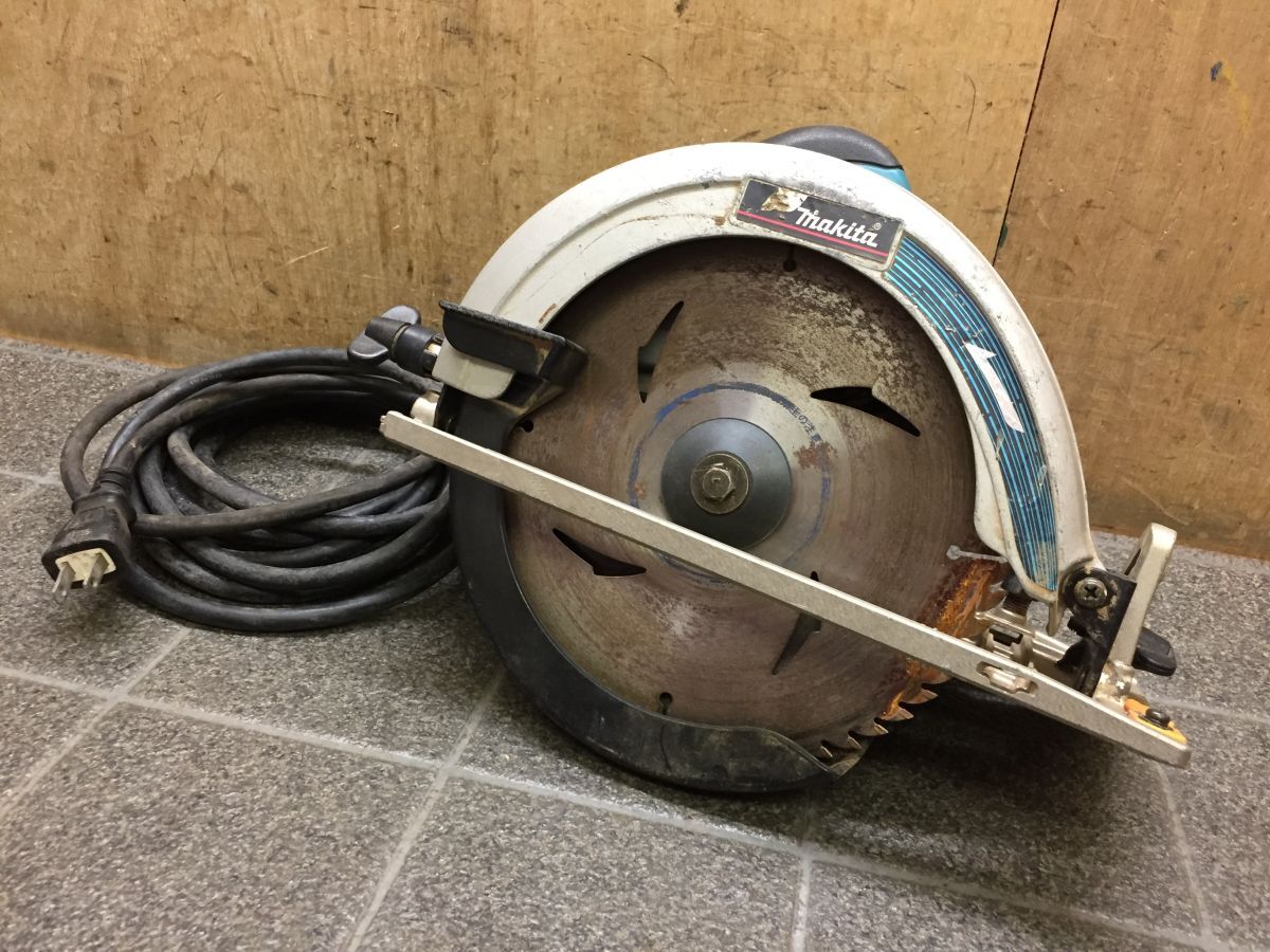 GG125 makita/マキタ 190mm電子マルノコ 5833CBA ブレーキ ライト付き アルミベース 電動工具 DIY 大工道具 動確OK/100拍卖