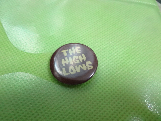 ハイロウズ 缶バッジ ロゴ クロマニヨンズ拍卖