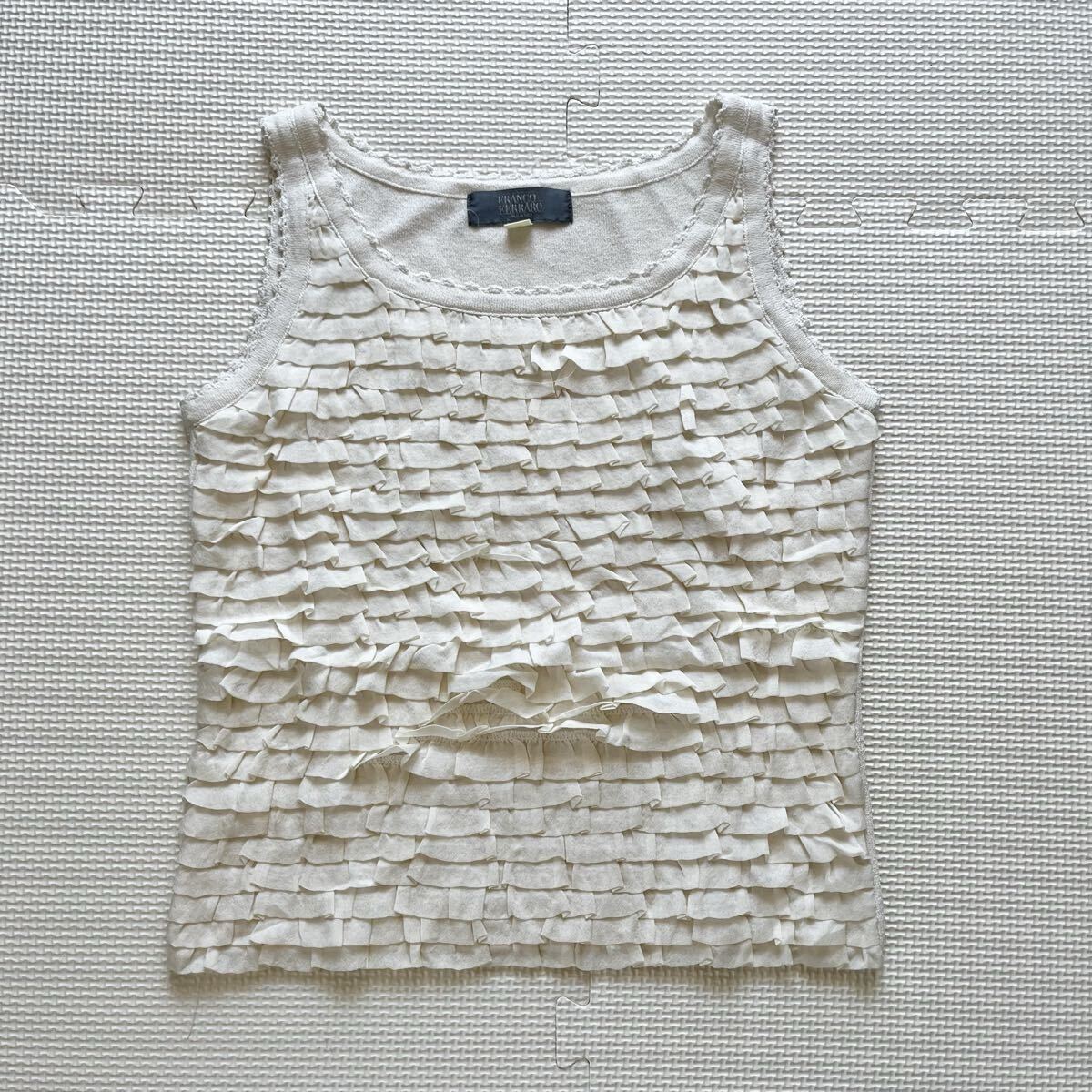 ☆⑦美品 FRANKOFERRARO フランコフェラーロ ノースリーブ トップス ヒラヒラ 白 ホワイト シルク サイズ2拍卖