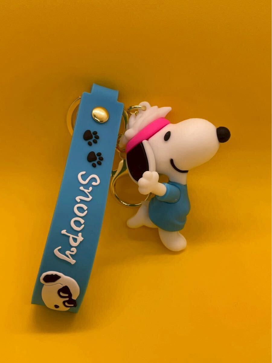 【新品未使用】SNOOPY スヌーピー シリコンキーホルダー ストラップ ブルー ダンス キーホルダー拍卖