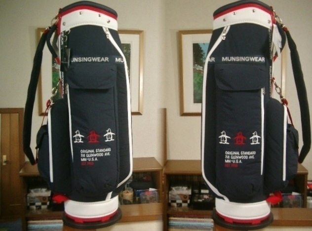 未使用 マンシング ウェア レディース カジュアル 収納量大 両サイドポケット 紺白赤 ゴルフバッグ 拍卖