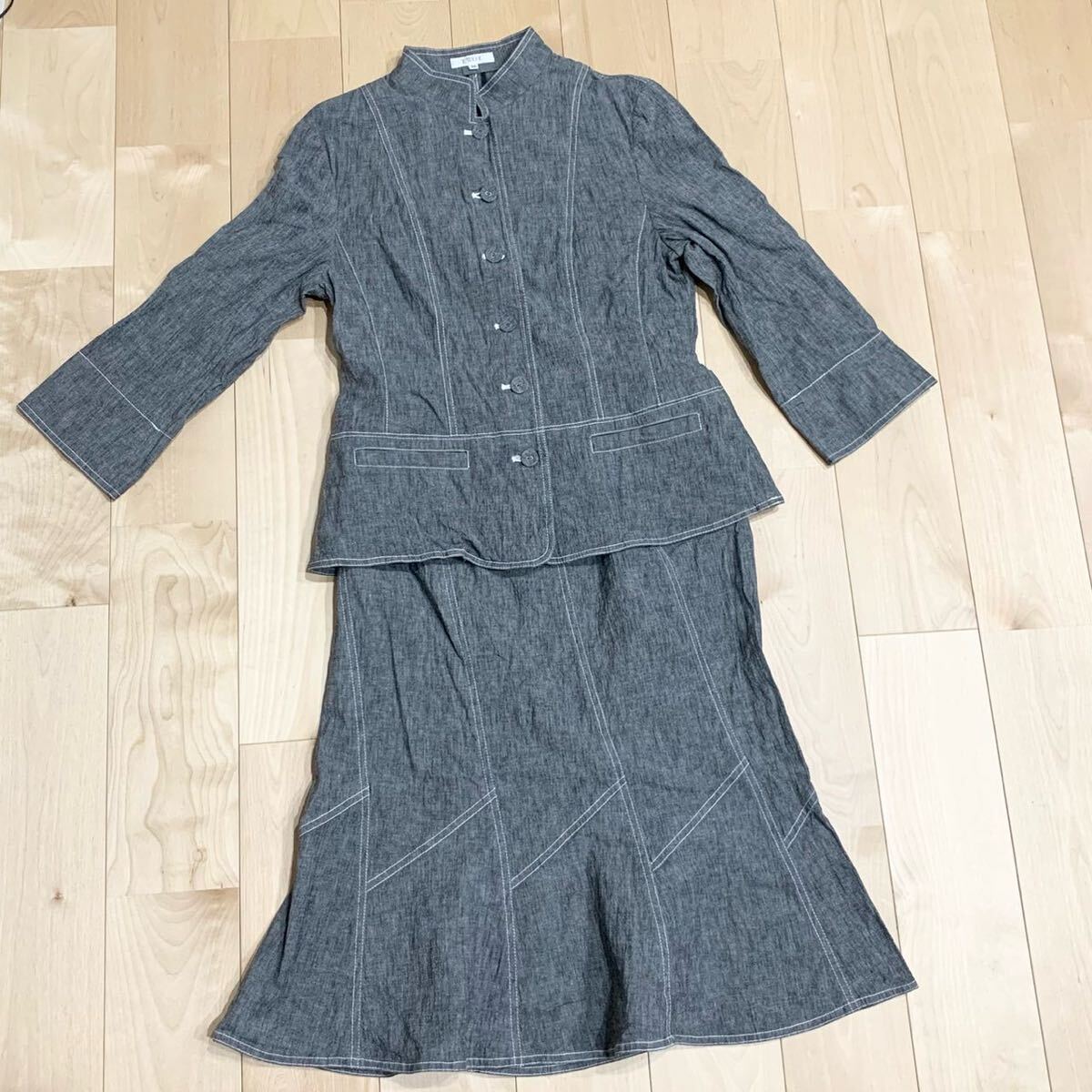 ツーピースセットアップスーツ チャコールグレー スタンドカラージャケット マーメイドスカート セレモニー拍卖