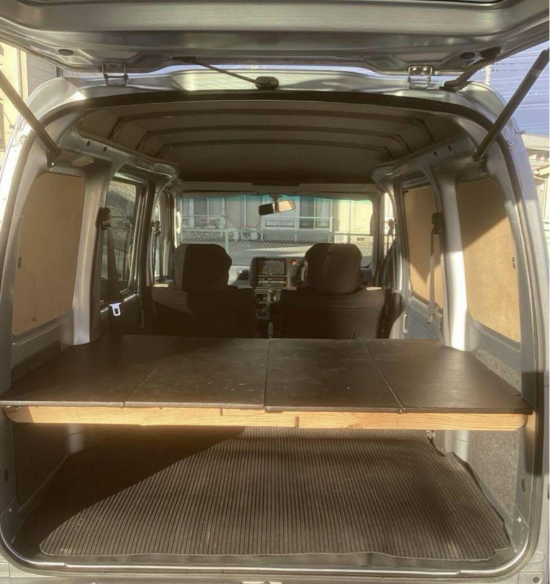 ダイハツ ハイゼットカーゴ S321V ワンオフリアサイドガラス羽目板 2枚セット拍卖