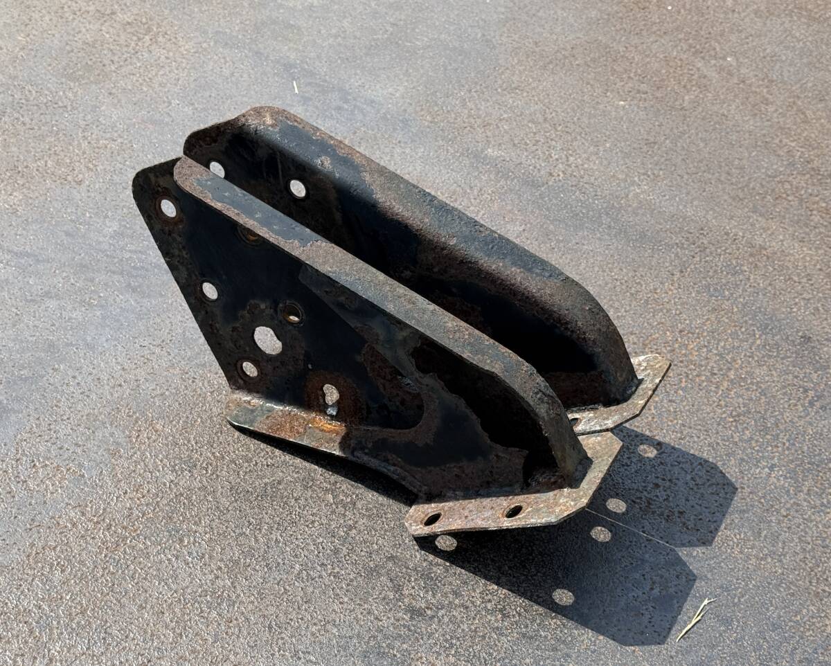 リアバンパー用ステー★DU1★左右セット★スチール製★追突防止★即決★DUC96拍卖