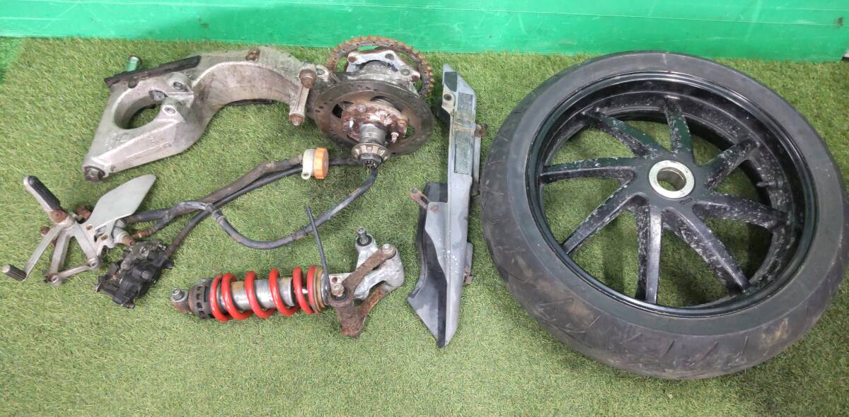 ホンダ NC30 VFR 400 R スイングアーム チェーン カバー リア サスペンション キャリパー マスター RVF 17インチ ホイール拍卖