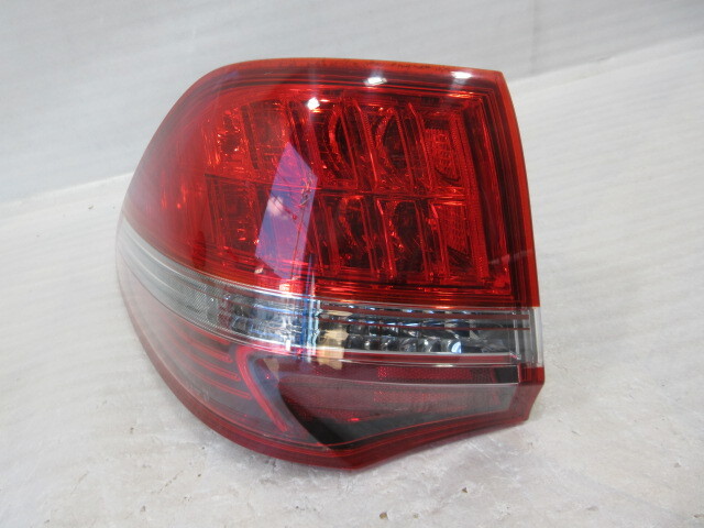 トヨタ クラウン ロイヤル GRS210 純正 左 テール ランプ拍卖