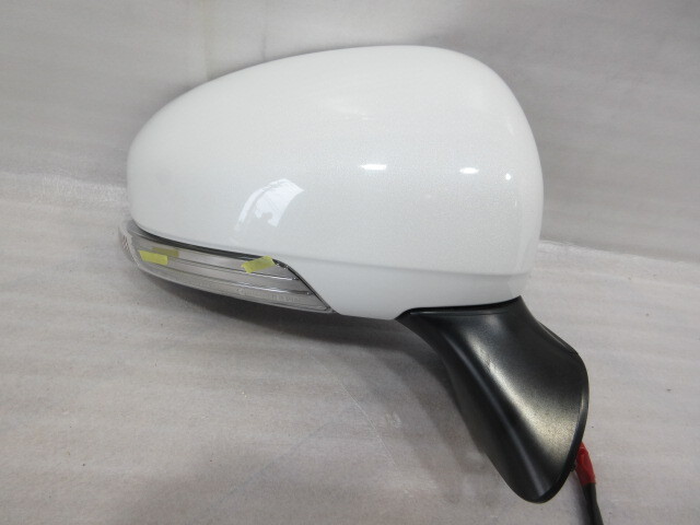 トヨタ プリウスα ZVW40/ZVW41 純正 ウィンカーツキ 右 ドアミラー 7ピン拍卖