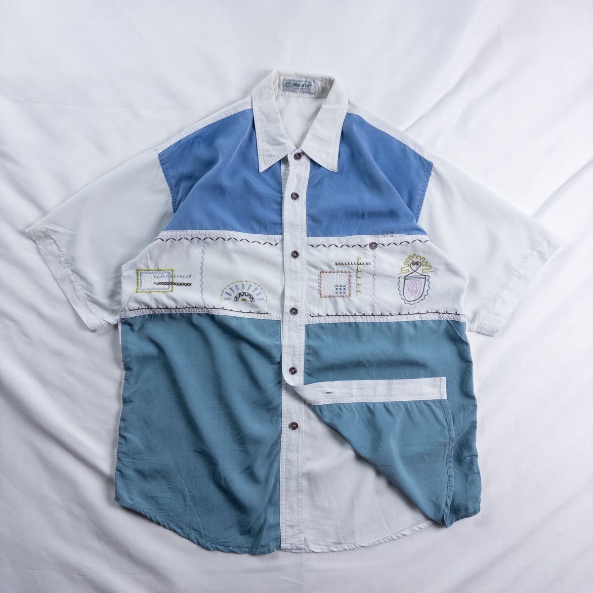 Euro Vintage 90s Malaite 好配色 パステルカラー 淡色 刺繍 立体3D アート エスニック 民族 デザインシャツ拍卖