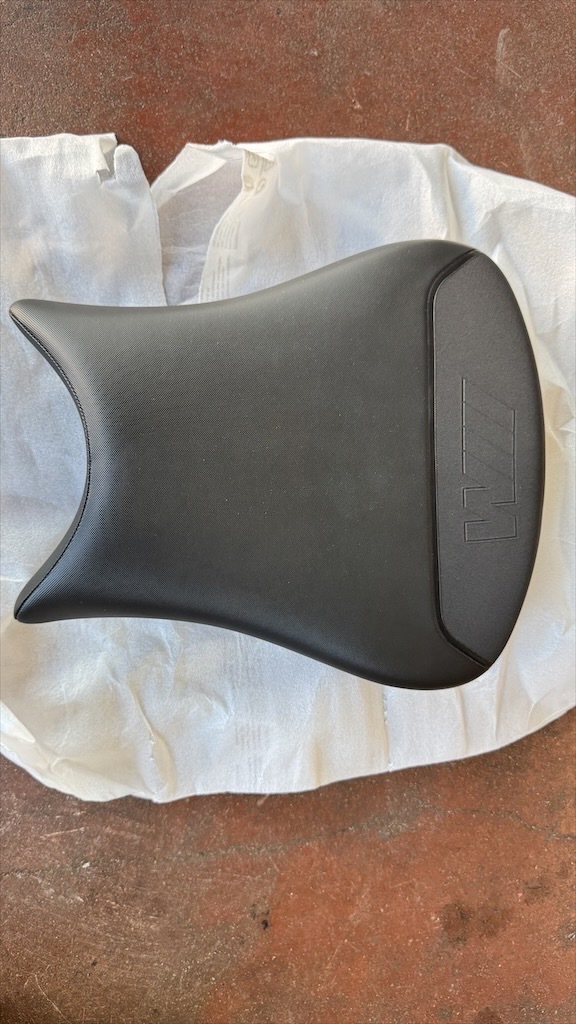 美品 新車外し 2023 BMW M1000RR K66 シートセット拍卖