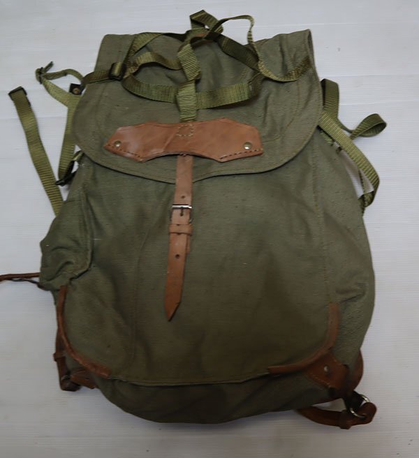 BA79ルーマニア軍実物ARMYアメリカ古着ミリタリーバッグ山岳隊バックパック頒布キャンバスxレザー革リックサック70’S80’Sビンテージ拍卖
