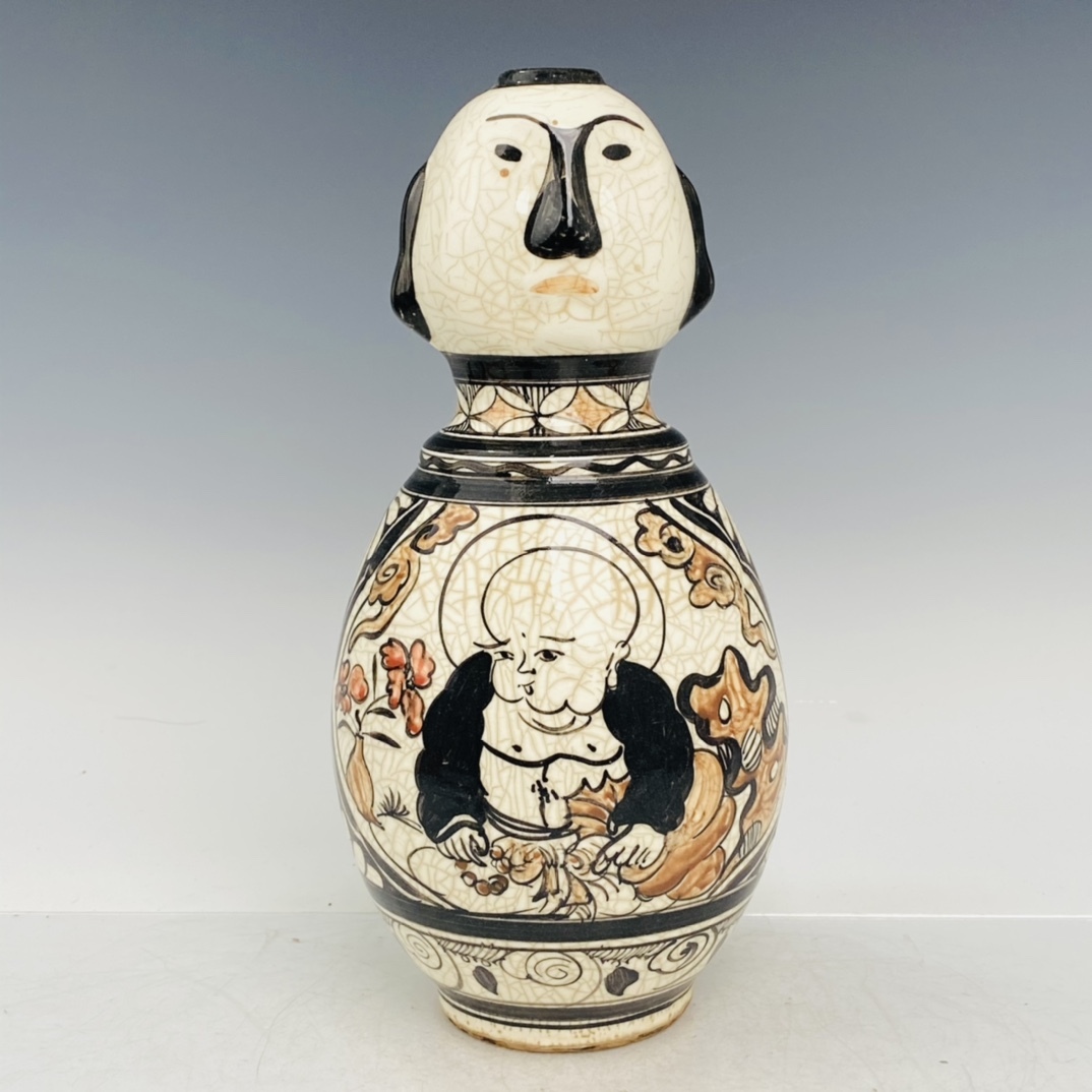 TM7#0470【3.1】中国骨董 人間国宝 磁器【磁州窯人物瓶です】工芸品 施釉陶 青花磁 陶芸 精美彫 置物 收藏品 拍卖