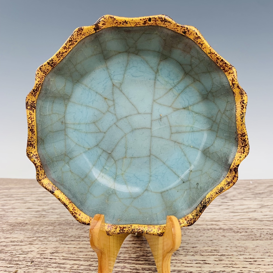 TM7#4563【3.1】中国骨董 人間国宝 磁器【龍泉官窯包金口碗(きんぐちわん)】工芸品 施釉陶 青花磁 陶芸 精美彫 置物 收藏品 拍卖