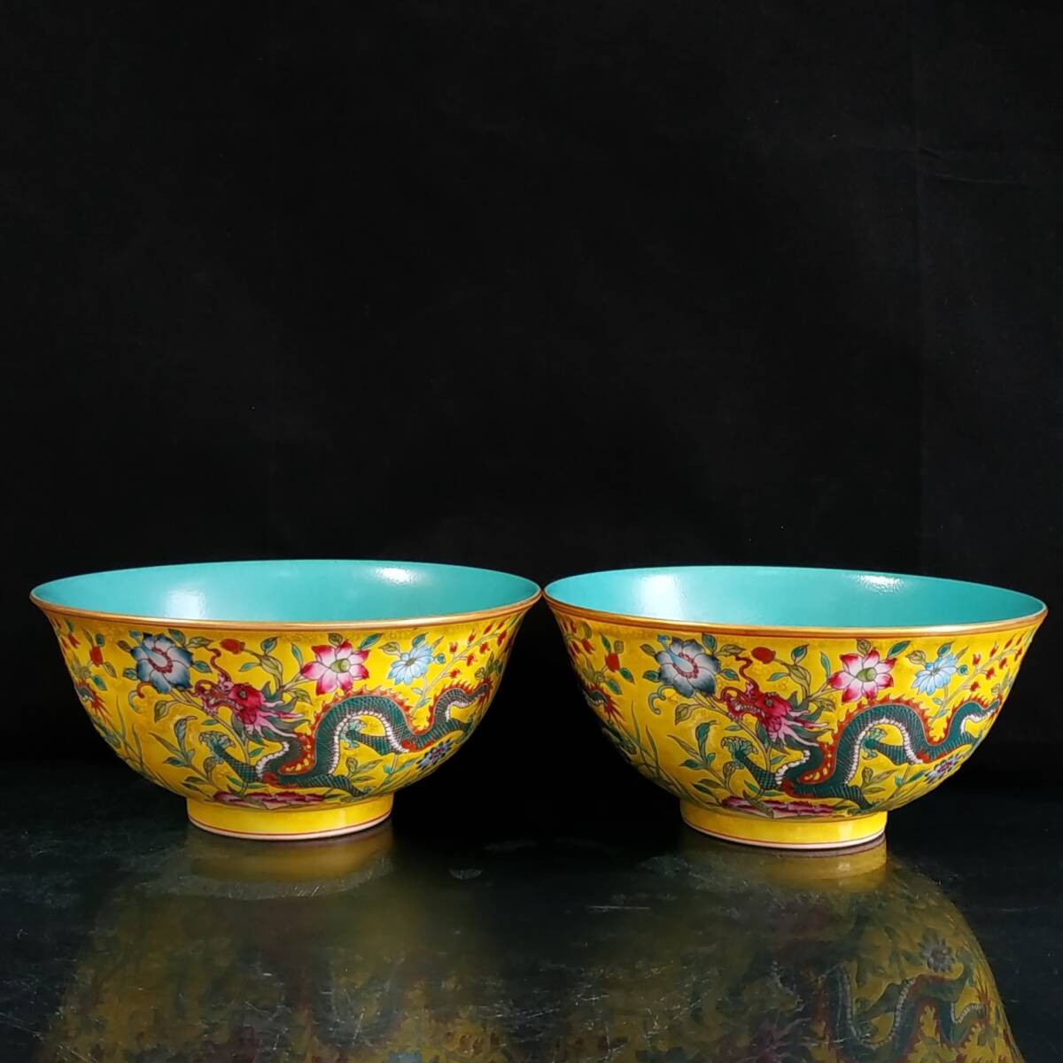 TM7#5105【3.1】中国骨董 人間国宝 磁器【大清雍正琺瑯彩手画竜紋蒔金碗一対】工芸品 施釉陶 青花磁 陶芸 精美彫 置物 收藏品 拍卖