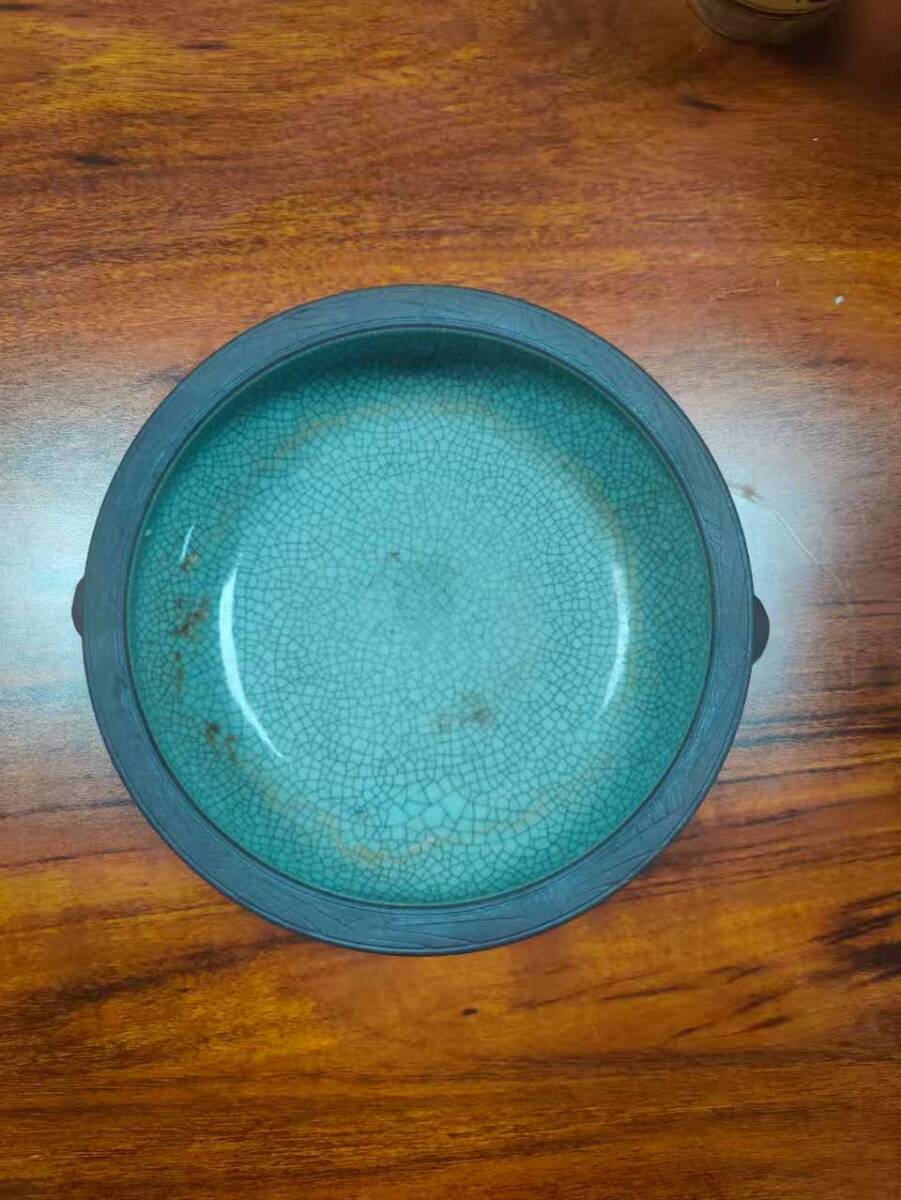 A055【3.1】中国骨董 人間国宝 磁器【氷割れ青磁の碗です】工芸品 施釉陶 青花磁 陶芸 精美彫 置物 收藏品 拍卖