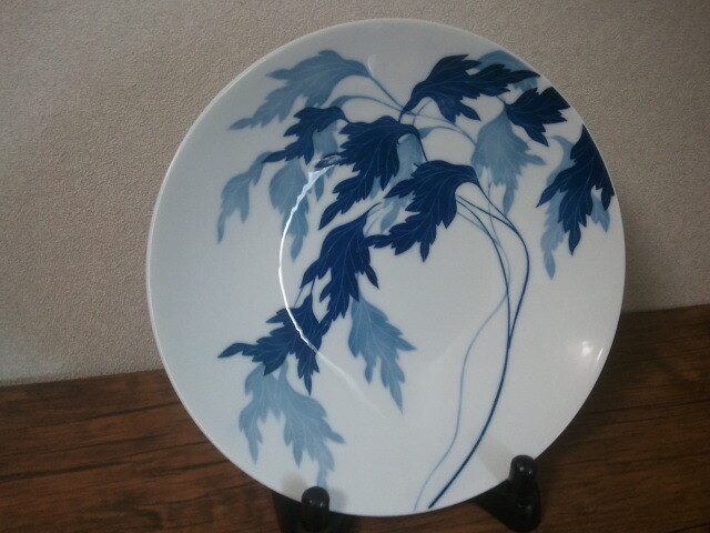 ☆r☆【美術 陶磁器・インテリア】有田焼 香蘭社 染付 葉紋皿 約27.7㎝/飾り皿☆☆拍卖