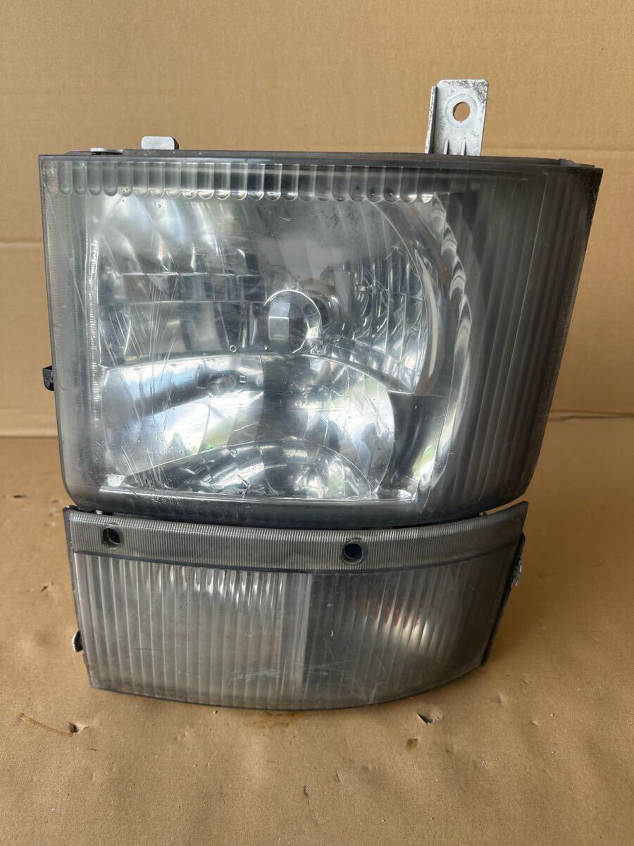 A193 極美品 イスズ ギガ フォワード ギガ ヘッドライト ヘッドランプ ASSY いすゞ 純正 HID KOITO 110-21872 右側 右 動作確認済み 拍卖