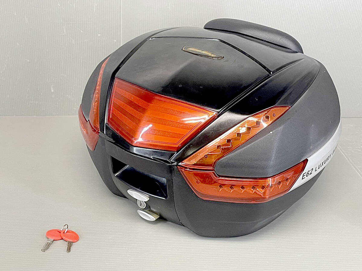 MAD MAX マッドマックス トップケース リアボックス バックレスト付 38L (2506DDH0038)拍卖