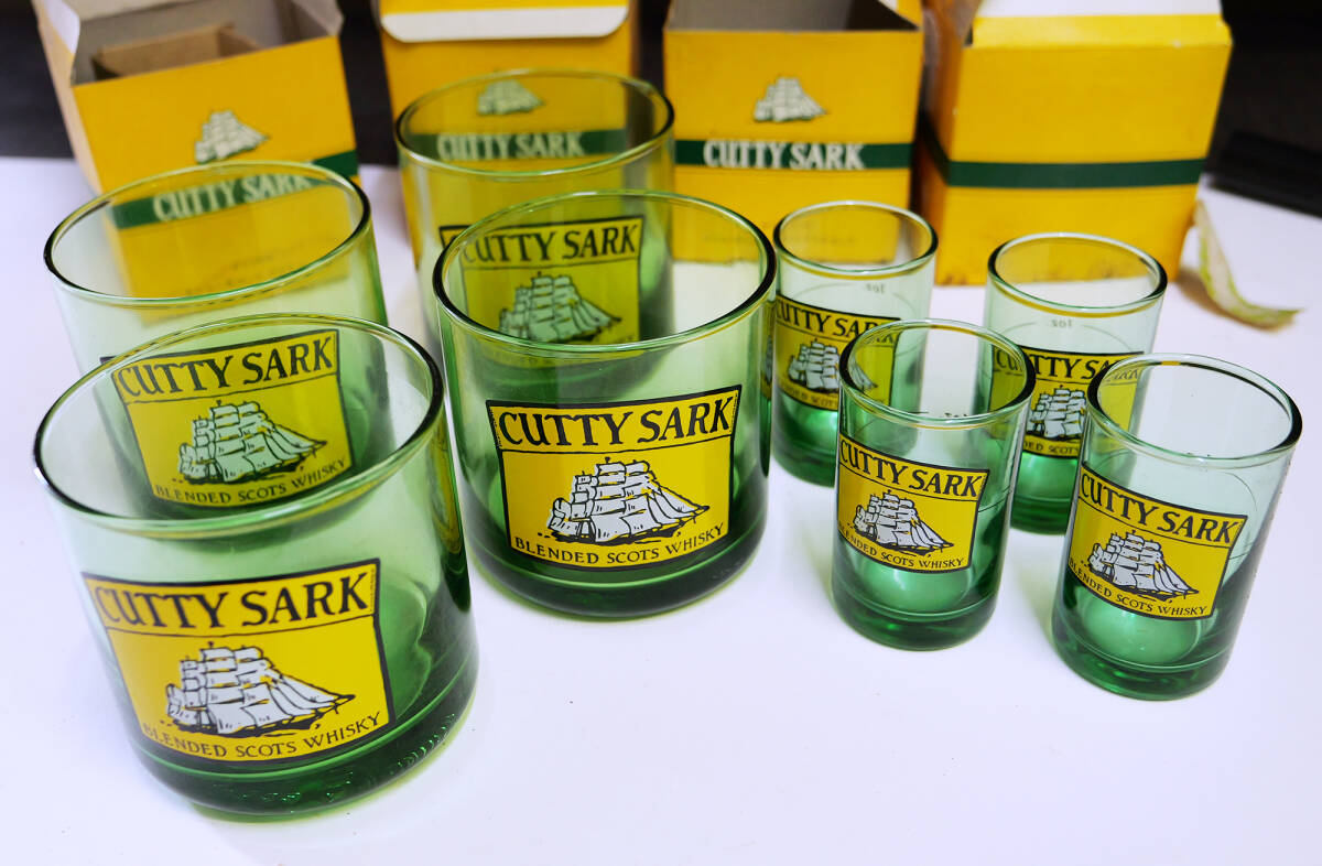 懐かしい カティーサーク ノベルティ メジャー&ロックグラスセット 4セット拍卖