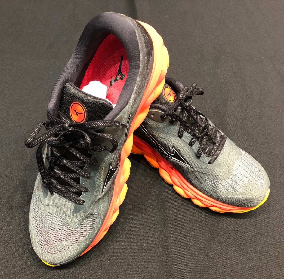 ★未使用! 展示品商品! MIZUNO WAVE SKY7 ミズノ ウエーブスカイ7 サイズ29㎝ ランニングシューズ J1GC230251 西-B拍卖