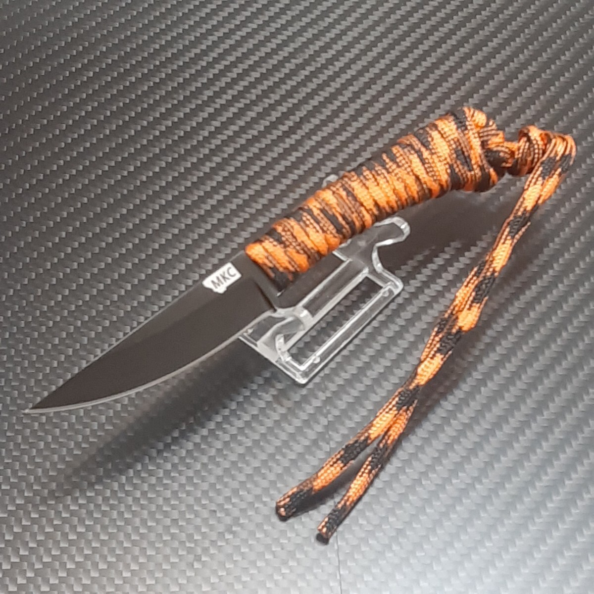 ステンレス鋼ナイフ 艶消し黒仕上げ ベルト取り付けケース付き 拍卖