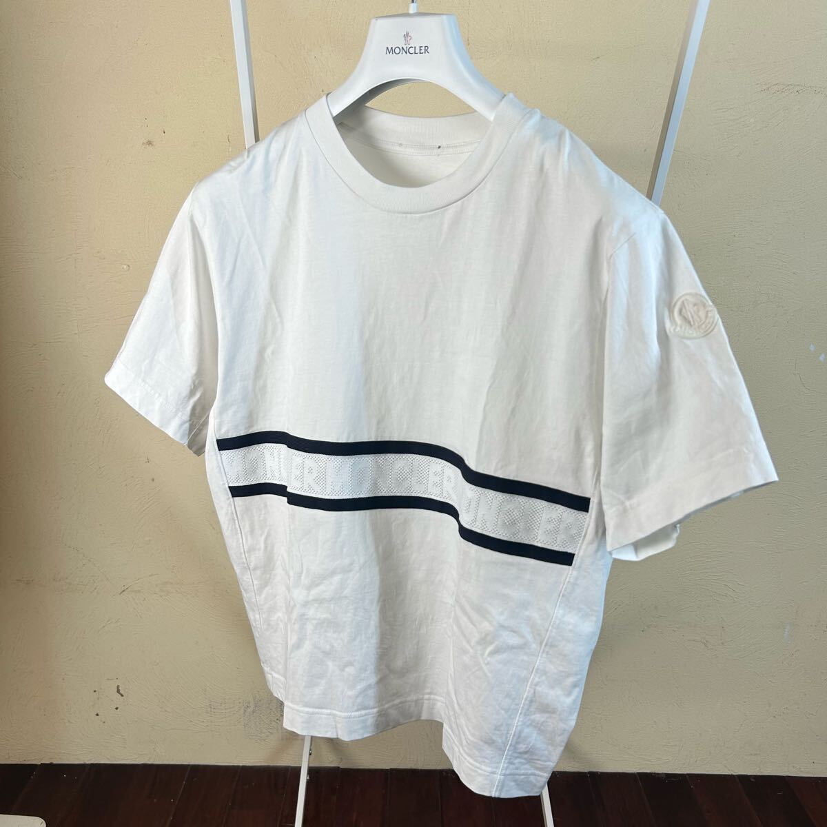 【新作美品】MONCLERモンクレール半袖Tシャツ白XS拍卖