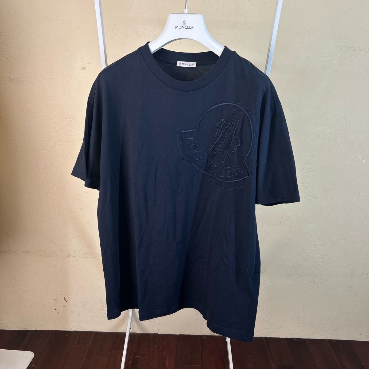 【新作美品】 【23年モデル】MONCLER モンクレール半袖TシャツネイビーXS拍卖