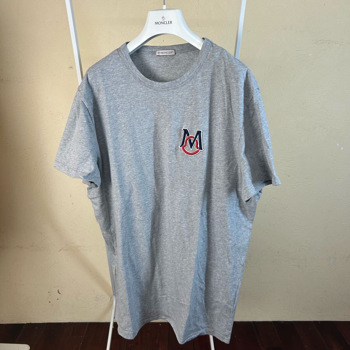 【レアモデル】【最安値】MONCLER モンクレール半袖TシャツグレーXXL拍卖