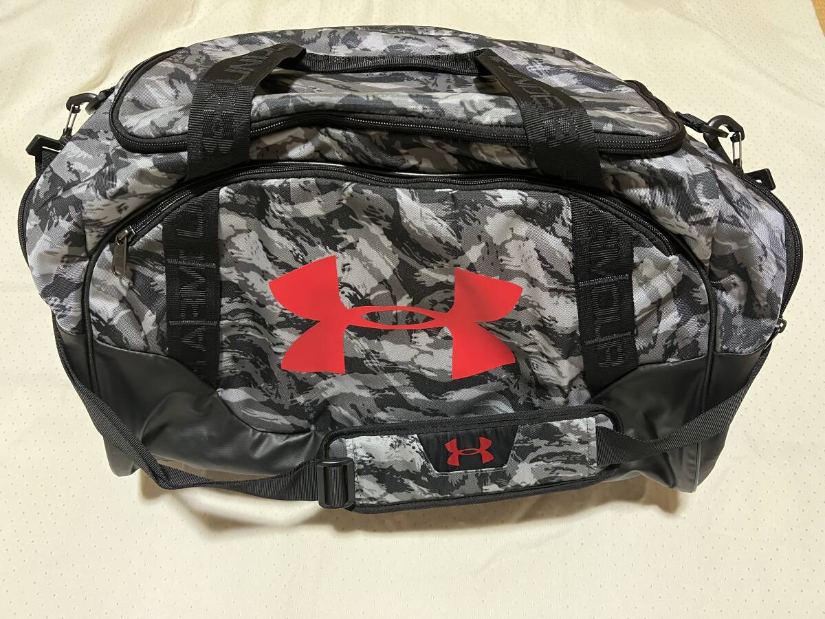 アンダーアーマー UNDER ARMOUR  1300213-036 アンディナイアブル3.0 ミディアムダッフル 61L ダッフルバック拍卖