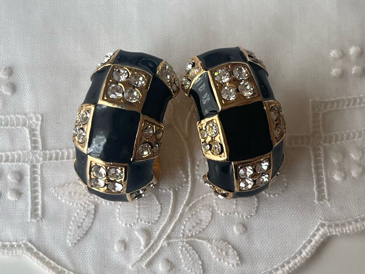 ヴィンテージ ** エナメルとラインストーンの美しいイヤリング vintage earrings USA拍卖