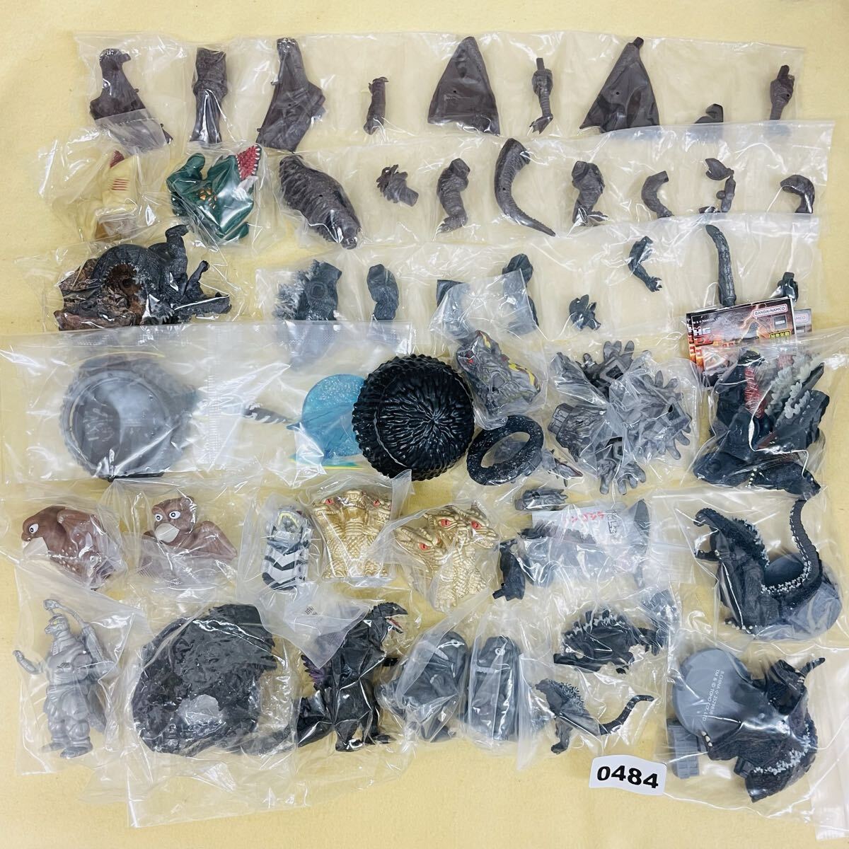 484 ゴジラ ガメラ モスラ 特撮 怪獣 フィギュア ミニフィギュア ソフビ バンダイ拍卖