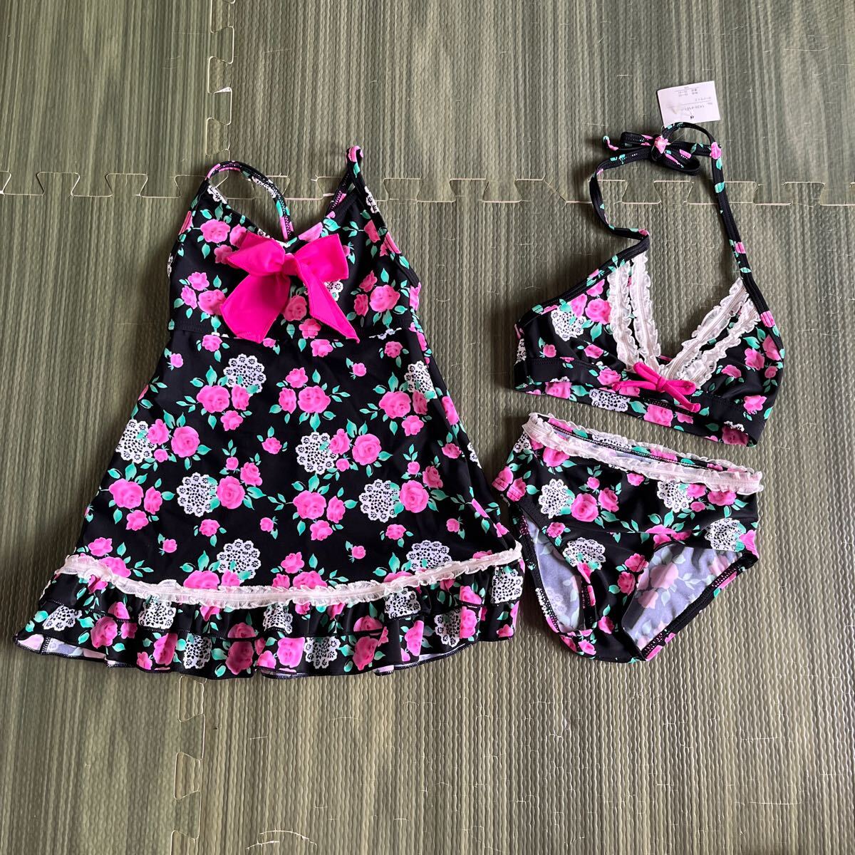 8-7新品 キッズビキニ&ワンピース セパレート水着3点セット スイムウエア ピンクのバラ総花柄 レトロ風セット 子供水着 100拍卖