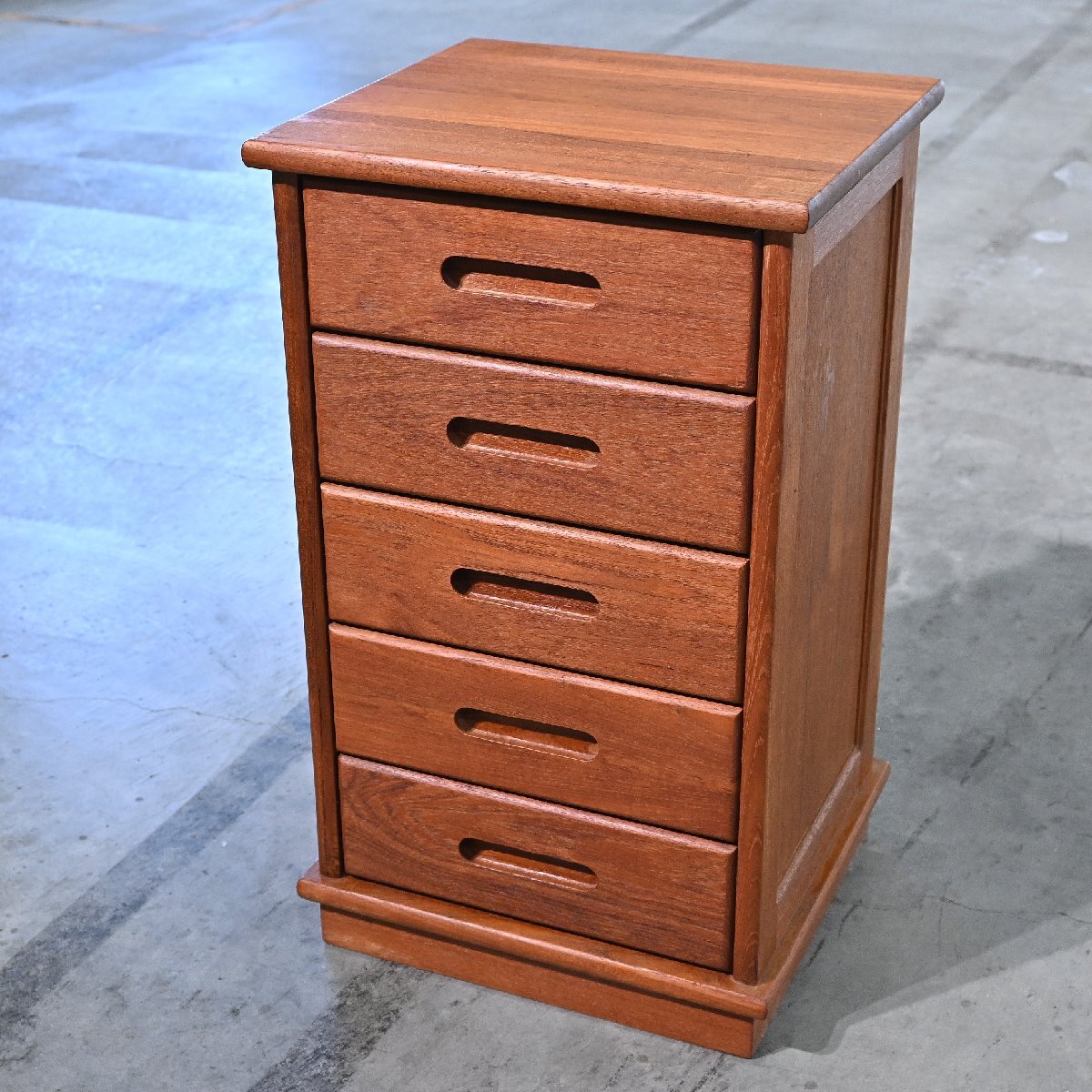 ミドルチェスト チーク材 5段 収納 引き出し 小物入れ 書類 書斎 寝室 リビング 北欧スタイル 和モダン_無印良品 ニトリ IDC大塚家具拍卖