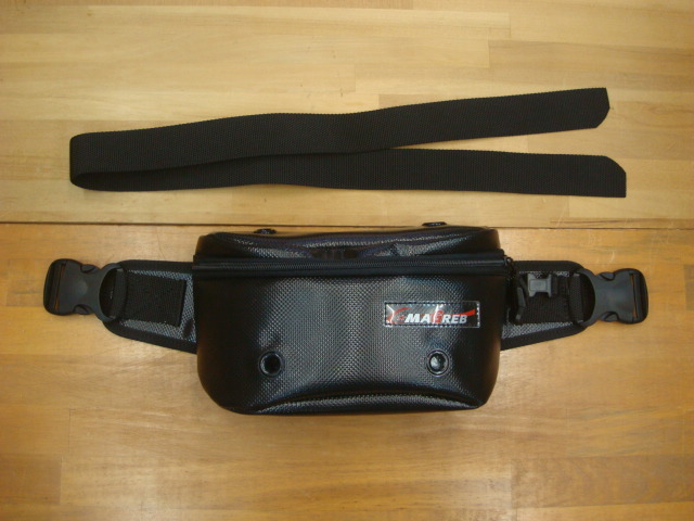 新品MAGREB(マグレブ)ウエストバッグ(カラー:ブラック)(ロゴカラーなどレッド)拍卖