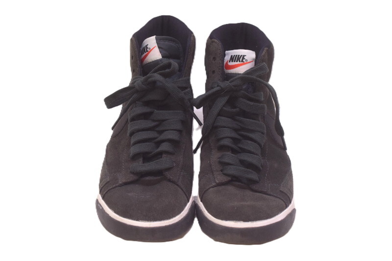 MIN【中古】NIKE WIMNS BLAZER MID VNTG SUEDE 917862-003 2017年 ブラック 24.5cm〈164-250703-SS-05-ICH〉拍卖