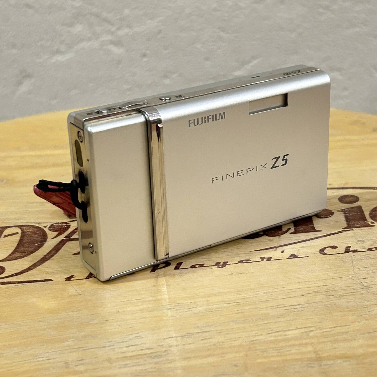 動作OK FUJIFILM / 富士フィルム FINEPIX Z5 コンパクトデジタルカメラ コンデジ オールドデジカメ バッテリー XDカード その他付属完備拍卖