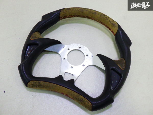 【歪み無】 社外 メーカー不明 汎用 D型 ステアリング ハンドル 縦:約30cm /横:約30cm / 穴間:約7cm 即納 在庫有 棚3-3拍卖